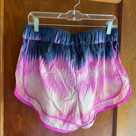Free People Movement Shorts - Med - Picture 2 of 3